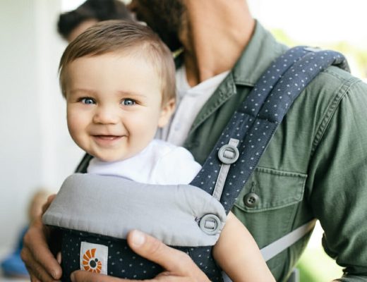 Guide To Choosing a Baby Carrier For a New Dad