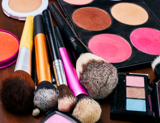 Makeup Kit Monsoon